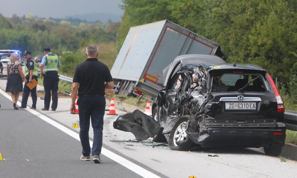 Prometna nesreća na A1 između čvorova Ogulin i Bosiljevo