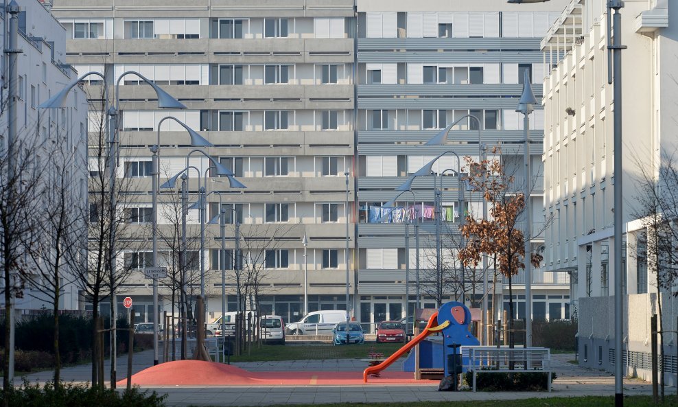 Stanovi u naselju Sopnica Jelkovec