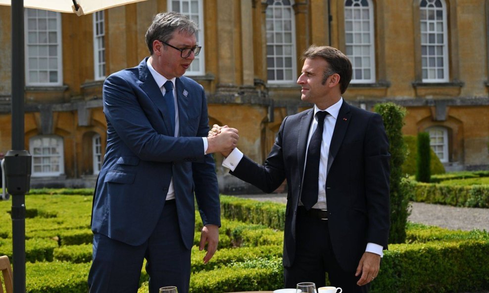 Aleksandar Vučić i Emmanuel Macron