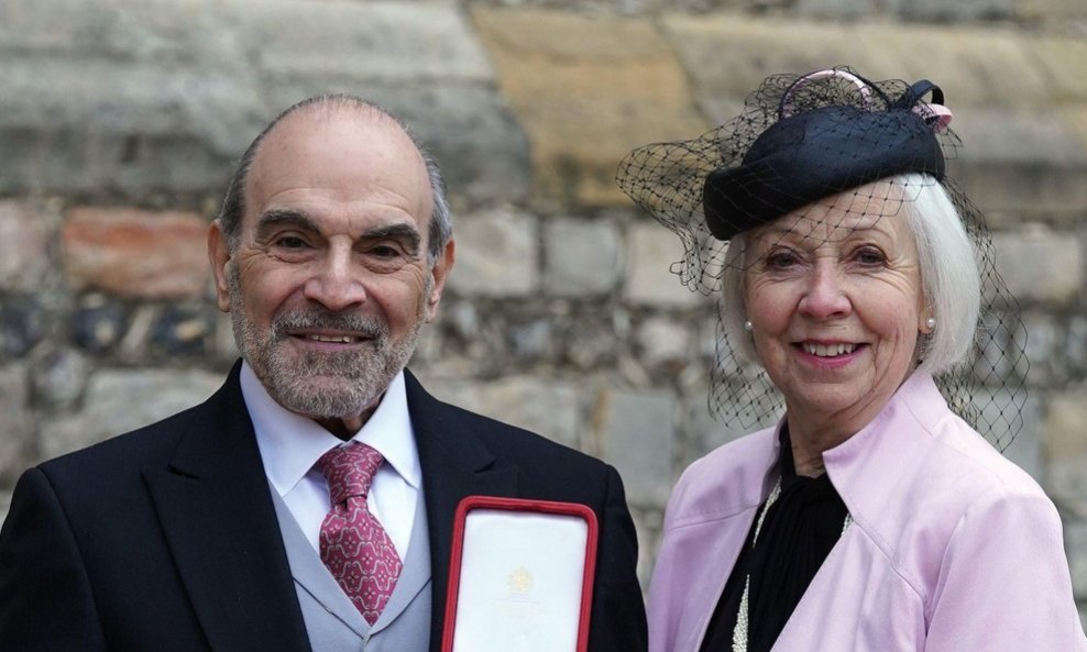 David Suchet i Sheila Ferris