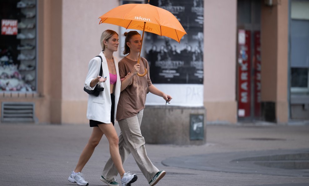 Još ovaj vikend bit će toplo, ali nije zgoreg imati kišobran u pripravnosti