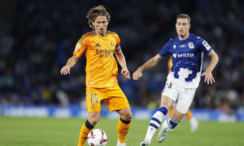 Luka Modrić vs. Luka Sučić