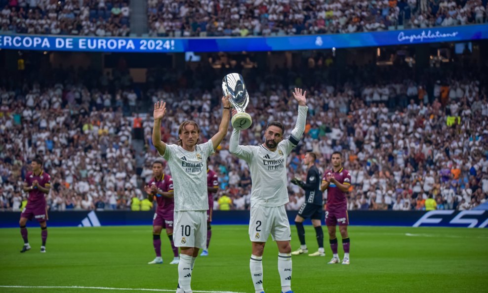 Luka Modrić i Dani Carvajal