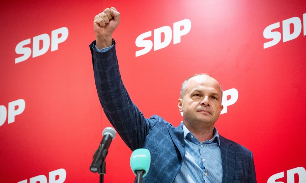 Siniša Hajdaš Dončić pobjednik je izbora u SDP-u