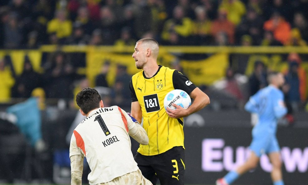 Gregor Kobel - Borussia Dortmund