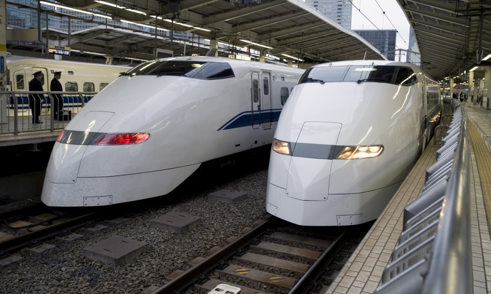 Shinkansen vlak metak