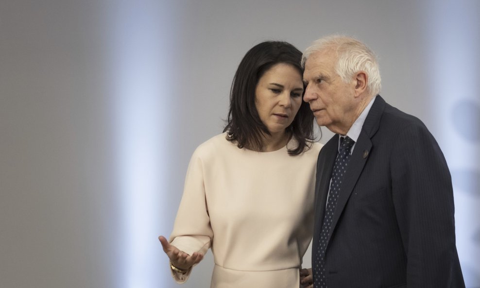 Annalena Baerbock i Josep Borrell