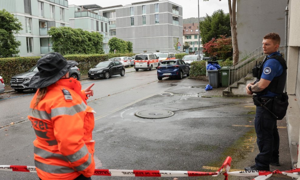 Policija je ogradila mjesto napada na djecu u Zürichu