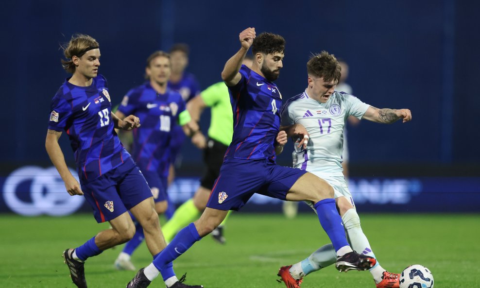 Joško Gvardiol i Ben Doak tijekom utakmice Lige nacija Hrvatska - Škotska 2:1. 12.10.2024.