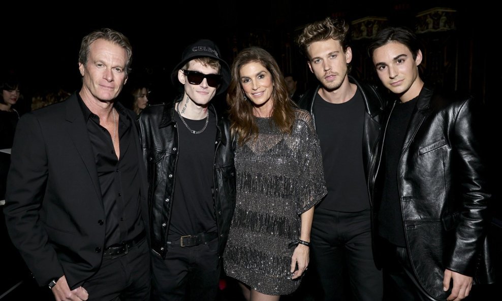 Austin Butler s Randeom Gerberom i Cindy Crawford