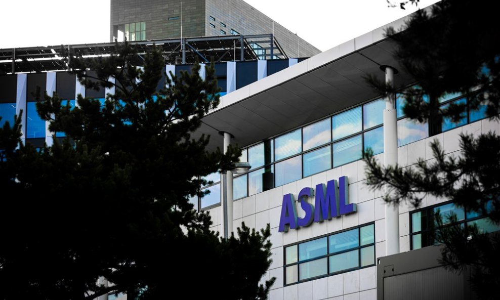 ASML