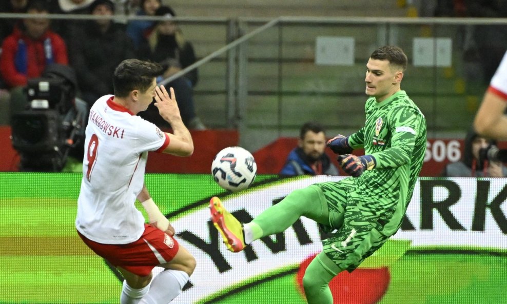 Dominik Livaković i Robert Lewandowski