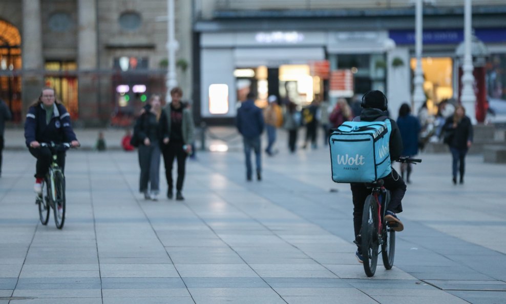 Poslodavci će moći zatražiti kompenzacijske mjere za isplatu povećane minimalne plaće