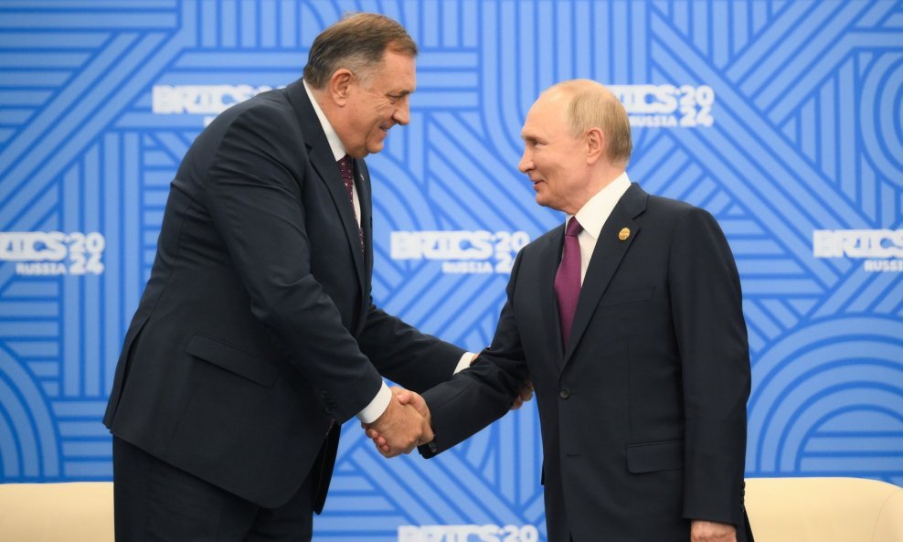 Milorad Dodik i Vladimir Putin na marginama samita BRICS-a u ruskom Kazanju