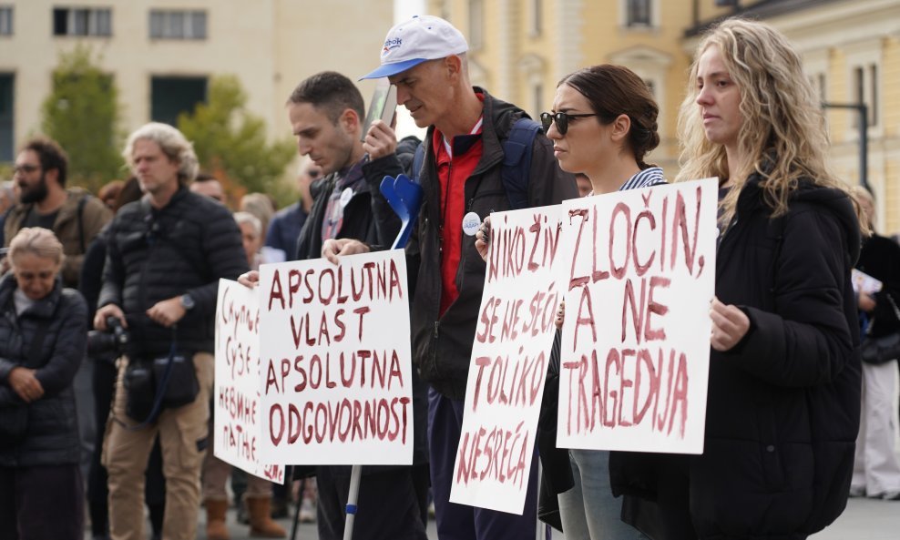 Beograđani prosvjeduju protiv odgovornih za tragediju u Novom Sadu