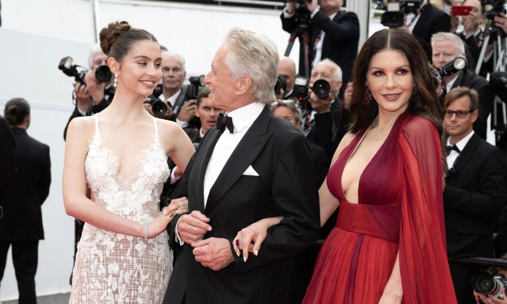 Carys Douglas, Michael Douglas i Catherine Zeta-Jones