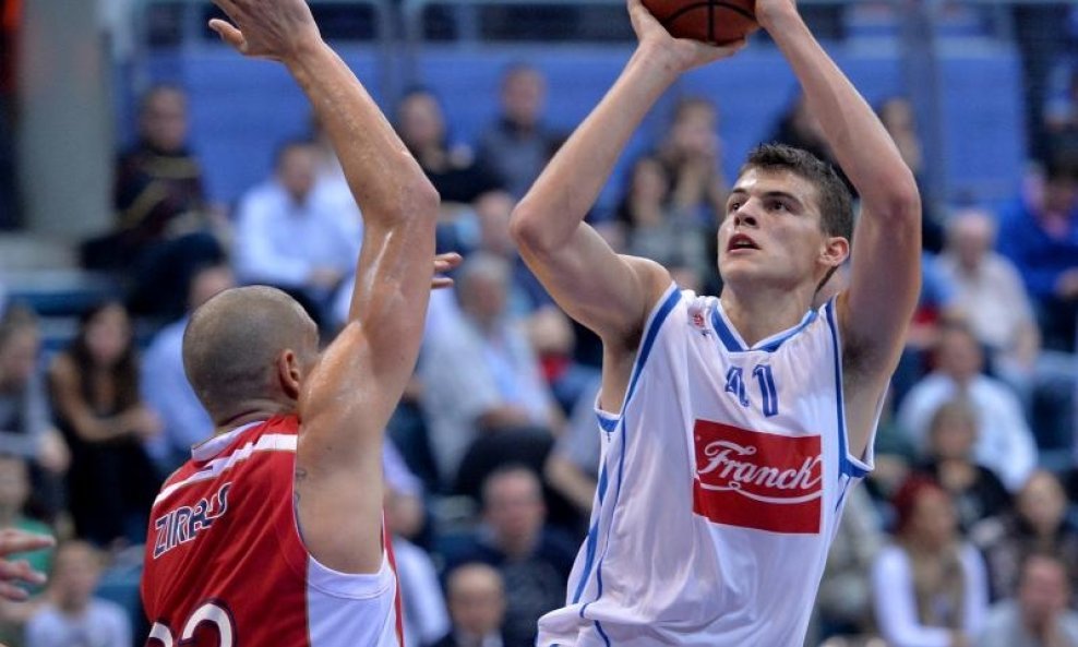 KK Cibona - KK Crvena zvezda Telekom Ante Žižić