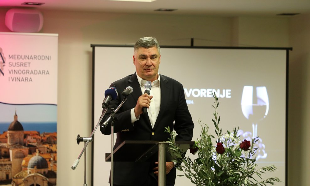 Zoran Milanović na otvorenju Sabatine na Malom Lošinju