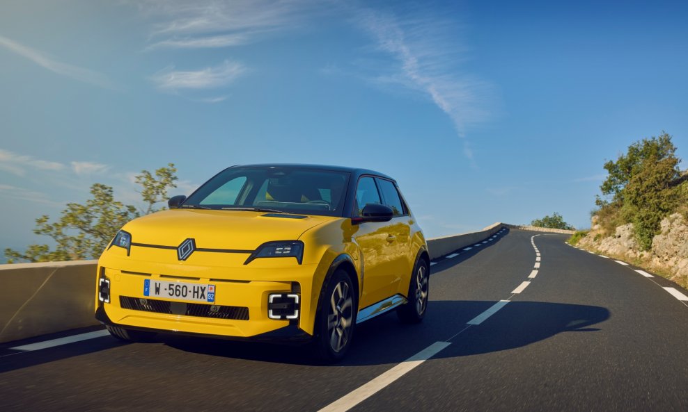 Renault 5 E-Tech electric finalist izbora europskog automobila godine 2025.