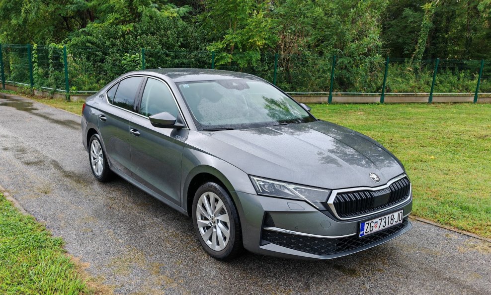 Škoda Octavia FL Selection 1.5 TSI DSG MHEV