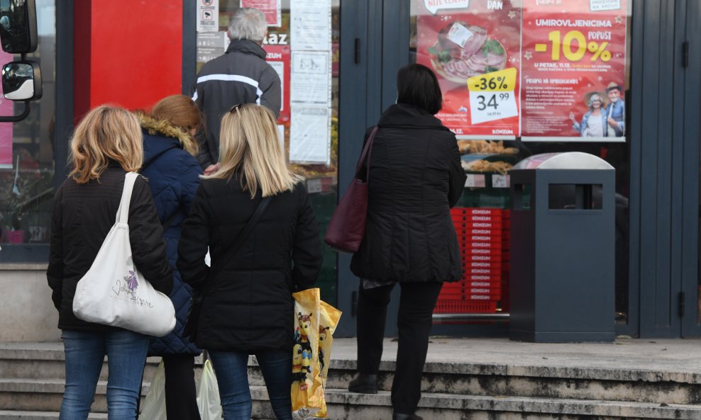 Zbog požara u tvornici, već neko vrijeme traje nestašica Plazma keksa u trgovinama