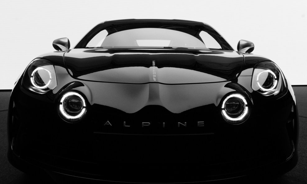 Alpine A110 S monokromatsko umjetničko remek-djelo Mathieua Cesara