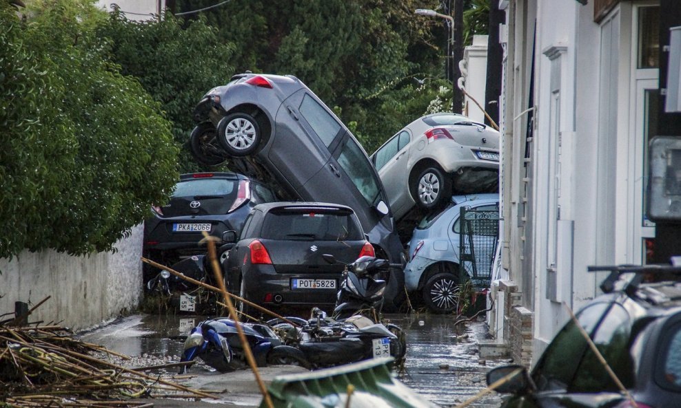 Otok Rodos nakon strašnog nevremena