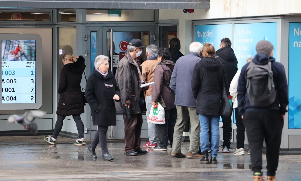 Čak 90 posto kredita ugovoreno je s fiksnom kamatnom stopom