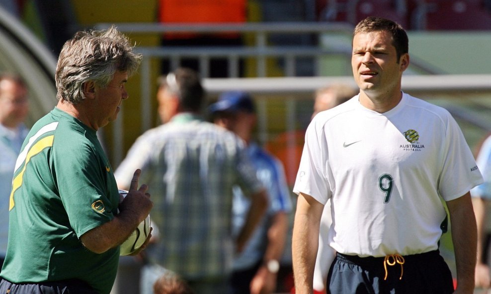 Mark Viduka i australski izbornik, Nizozemac Guus Hiddink