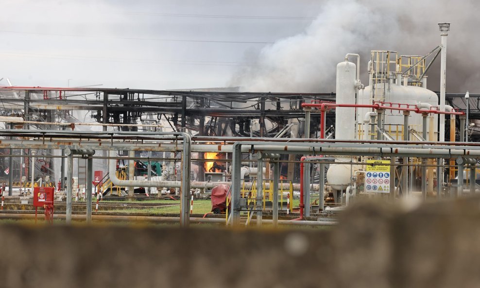 Eksplozija u skladištu goriva tvrtke Eni u Firenci