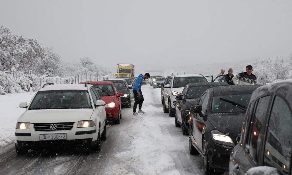 Snijeg na autocesti A1