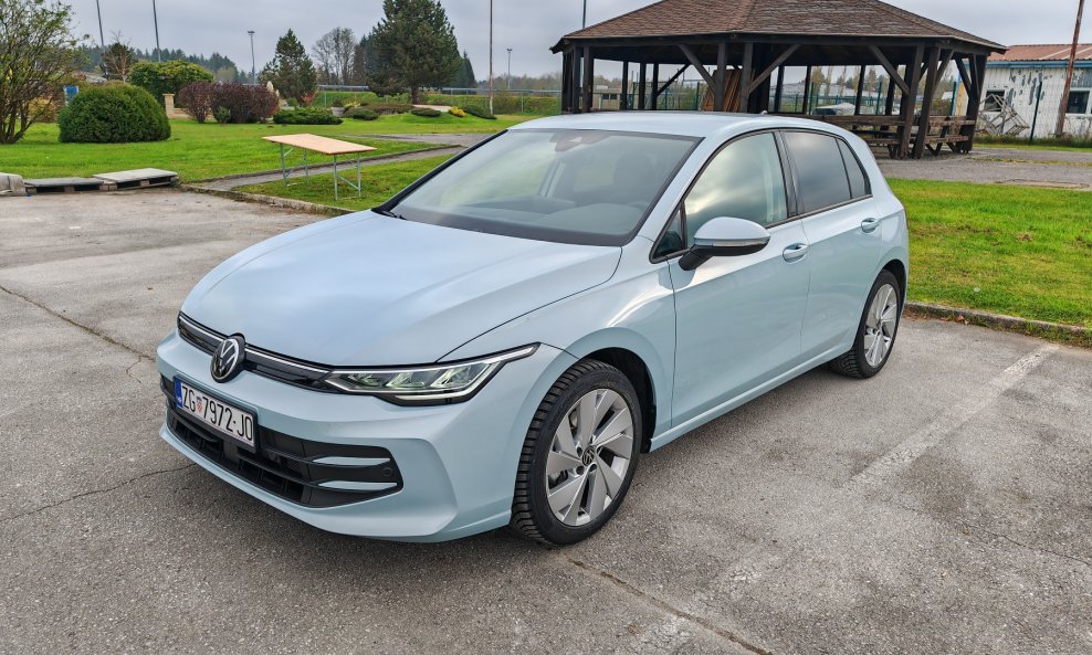 VW Golf 8 PA 1.5 TSI 4Life