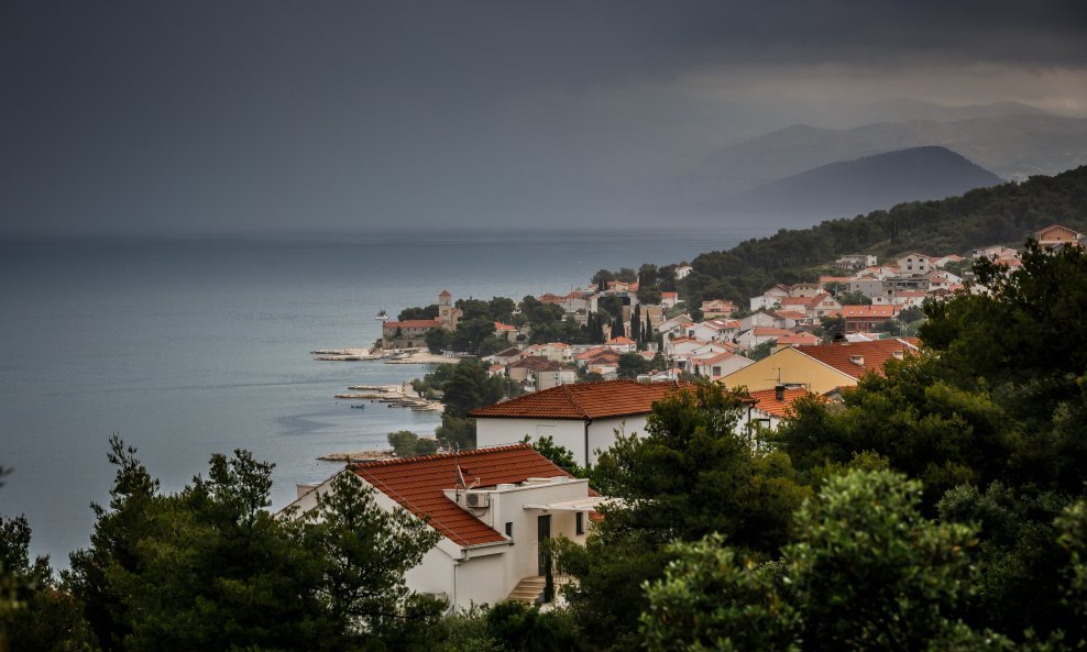 Za kuću od sto kvadrata u Hrvatskoj 20 godina treba uštedjeti prosječnu godišnju plaću