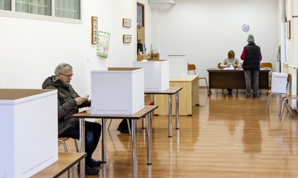 Građani glasaju na predsjedničkim izborima