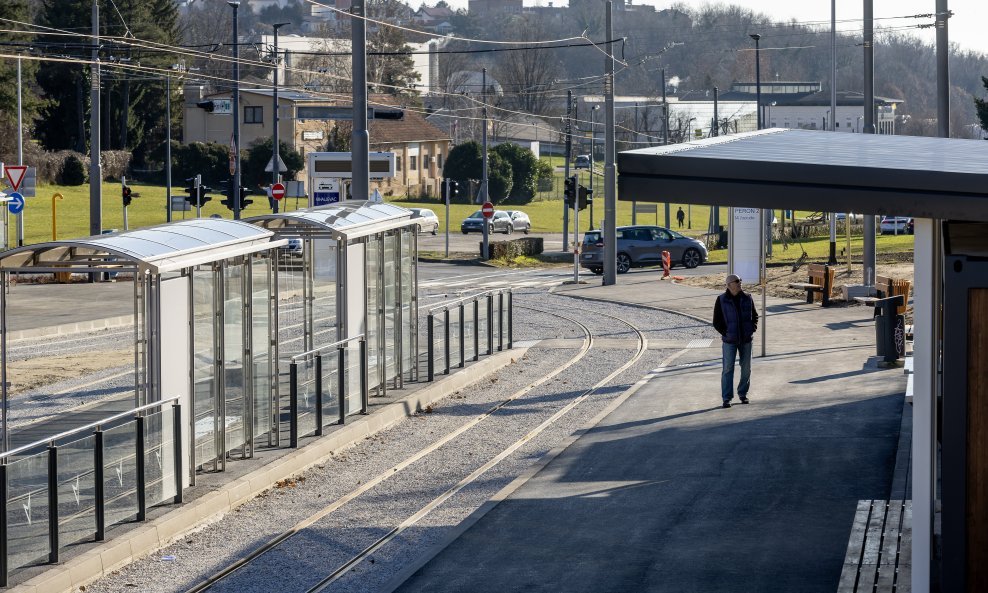 Radovi na tramvajskom okretistu Mihaljevac privedeni su kraju