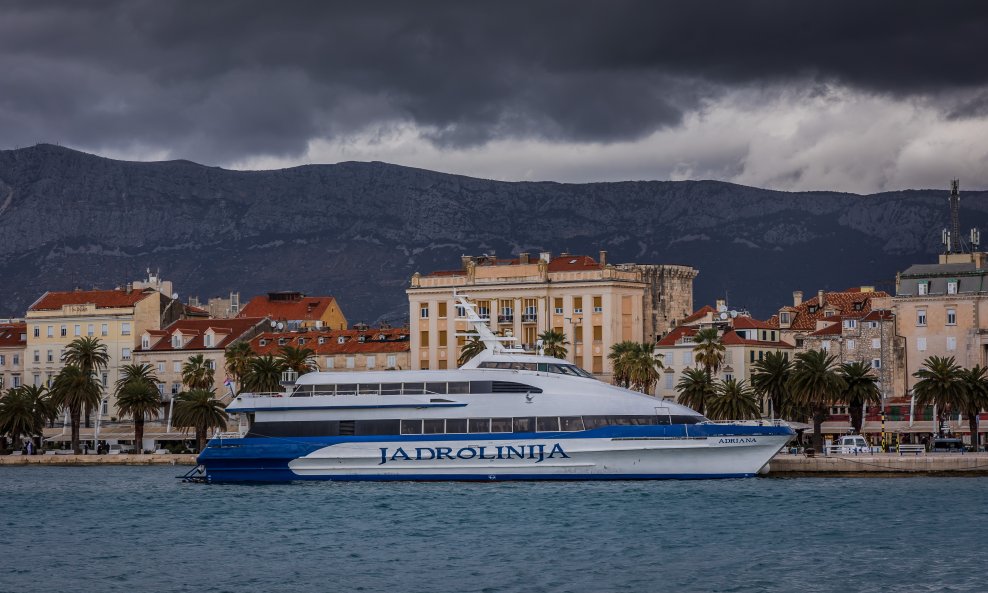 Ilustracija / Jadrolinija, Split