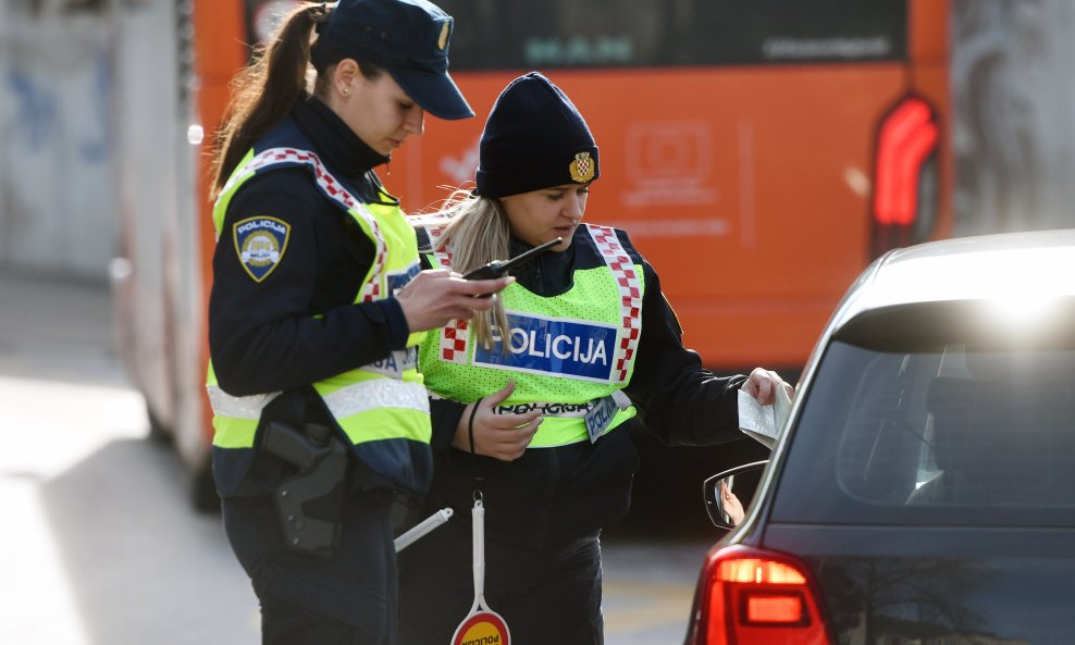 Ilustracija / policija