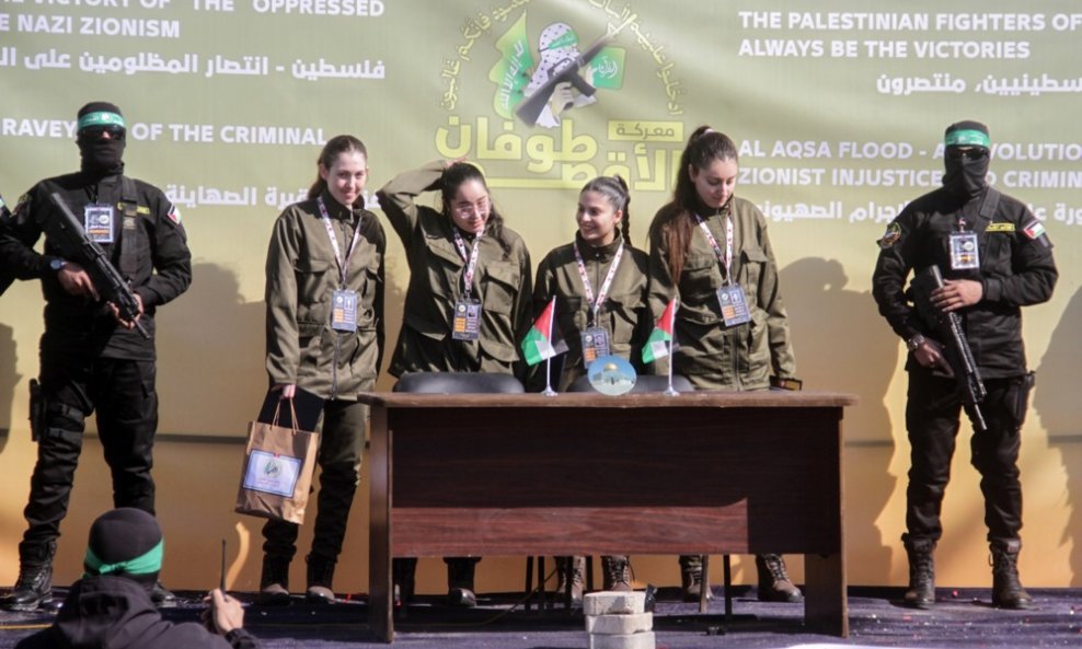 Hamas je pustio četiri taokinje i predao ih izraelskim vlastima