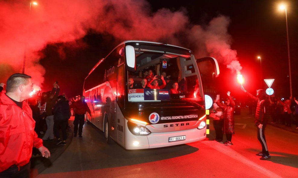 Ispraćaj hrvatskih rukometaša iz Karlovca