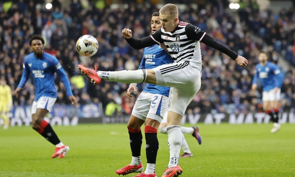 Glasgow Rangers vs. Queens park