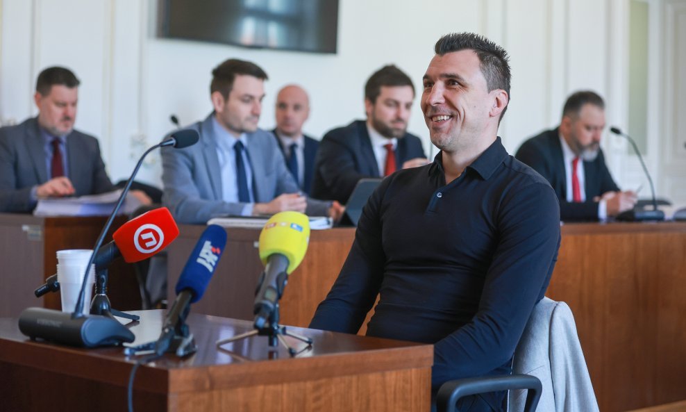 Mario Mandžukić svjedoči na suđenju braći Mamić na osječkom Županijskom sudu