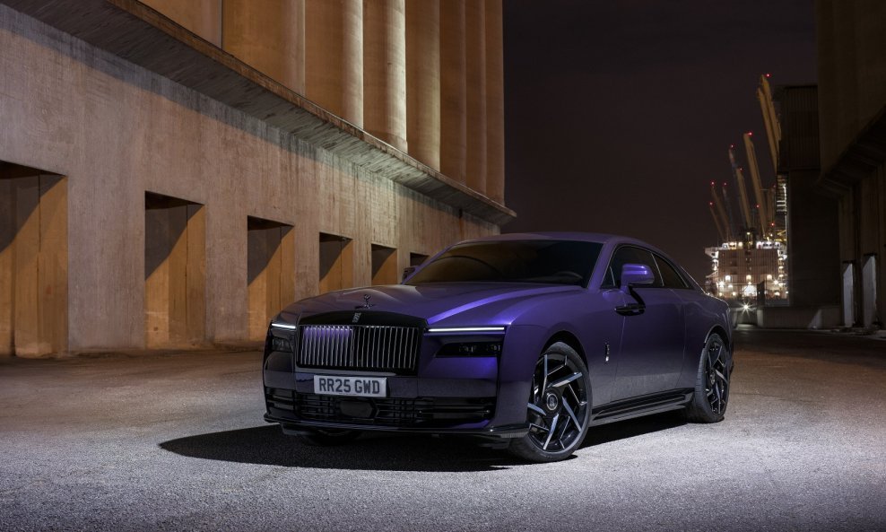 Rolls-Royce Black Badge Spectre