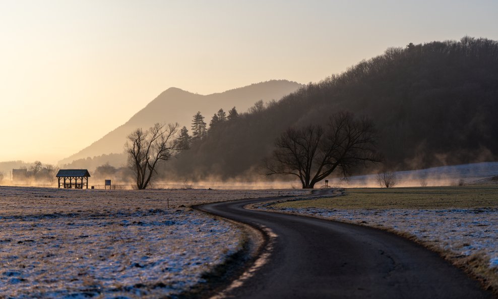 Hladno jutro u Otočcu