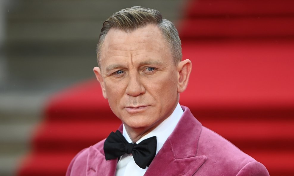 Daniel Craig