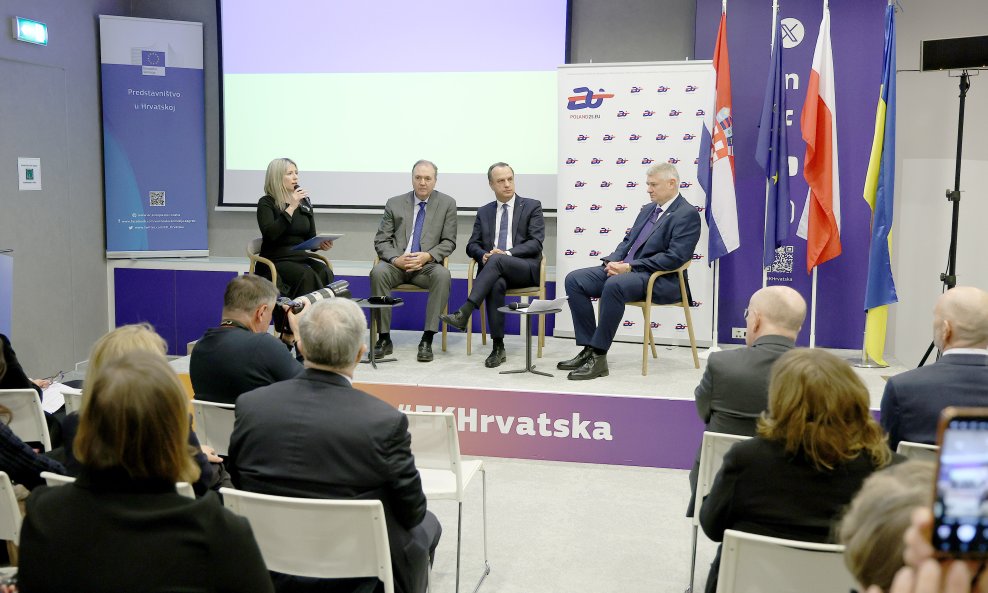 Panel rasprava poljskog i ukrajinskog veleposlanika te državnog tajnika za vanjske poslove u Kući Europe