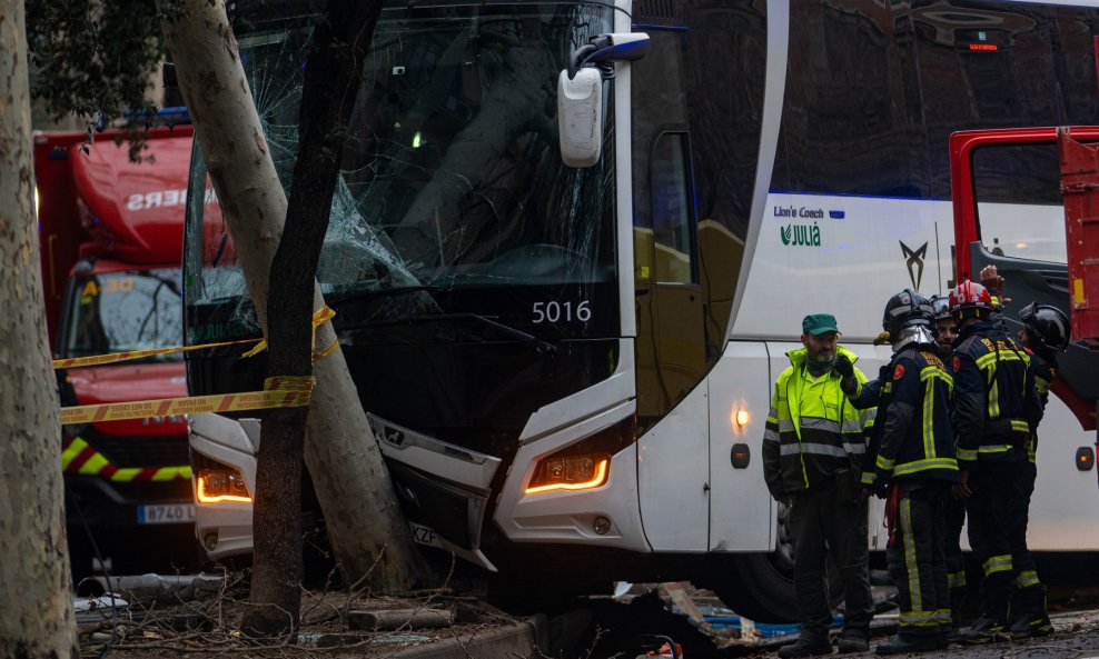 Sudar autobusa u Barceloni