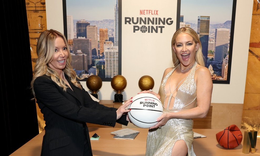 Jeanie Buss i Kate Hudson