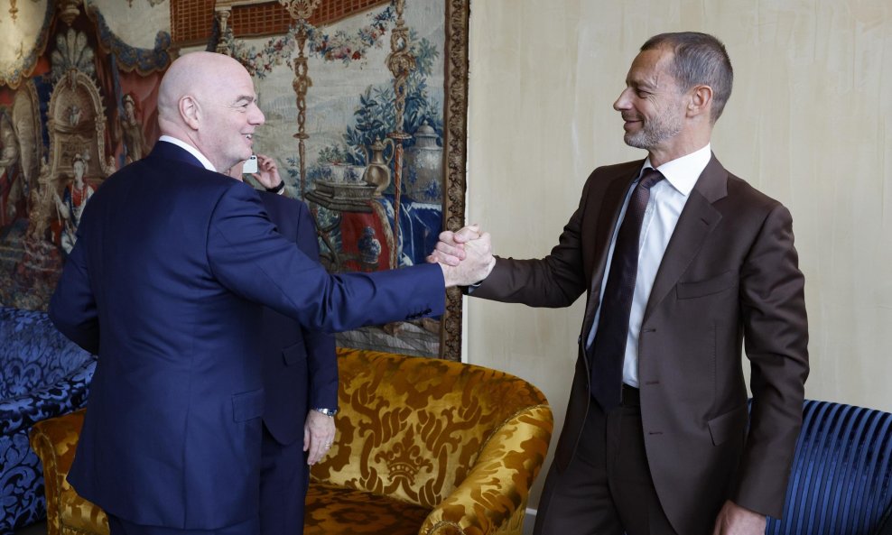 Gianni Infantino (lijevo) i Aleksander Čeferin