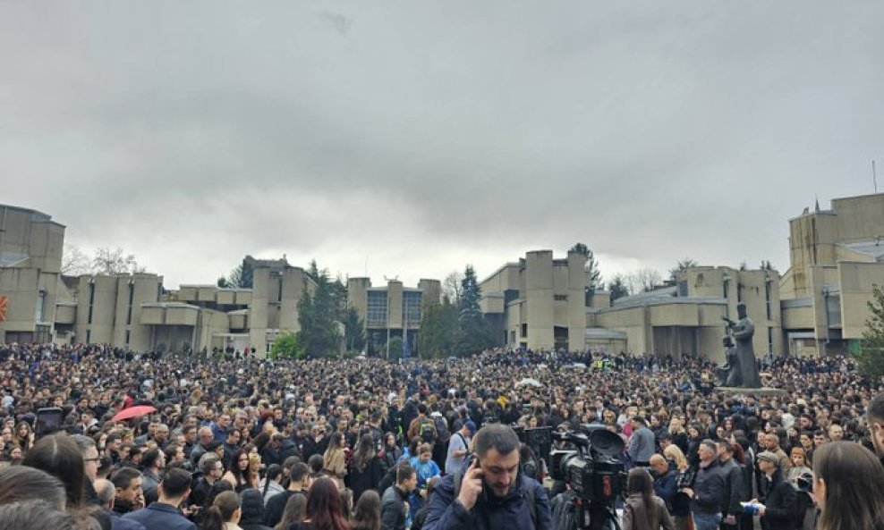 Stotine studenata u Skopju