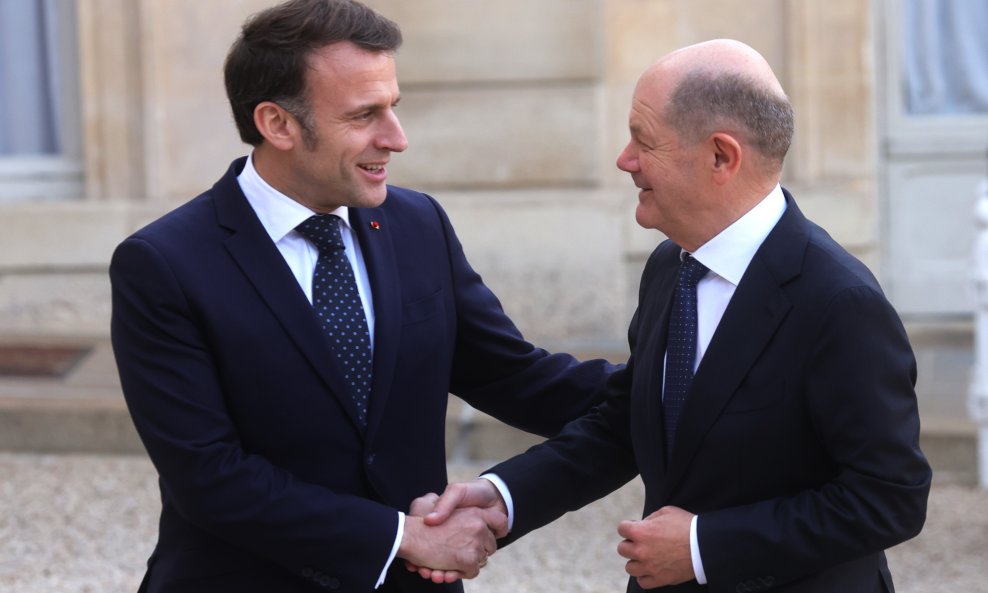 Emmanuel Macron i Olaf Scholz